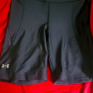 Underarmour compression shorts